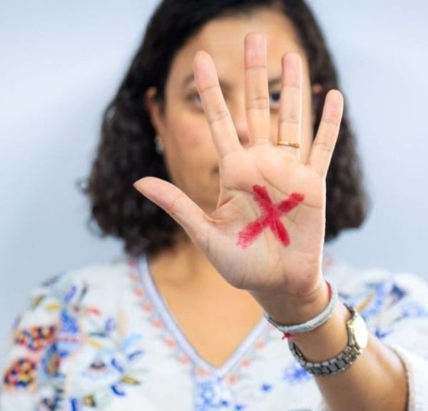 Agosto Lilás: ação na Metrô reforça continuidade do Vagão Lilás e serviços de atendimento às mulheres