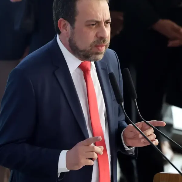 Programa do governo quer aprofundar conexão com as periferias