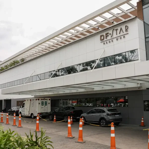 Bolsonaro segue em observação e pode ter alta na quinta-feira