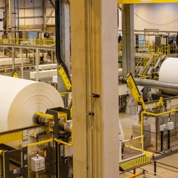 CNI aponta juros como responsáveis por desaceleração da indústria