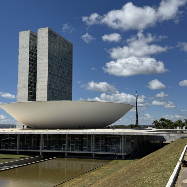 Proposta que acaba com jornada de trabalho 6×1 vai para a CCJ