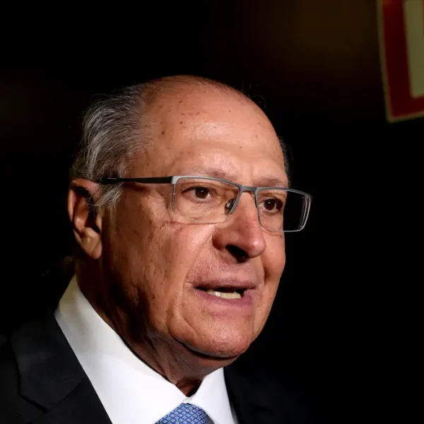 Alckmin: governo prioriza abastecimento e quer evitar alta do diesel