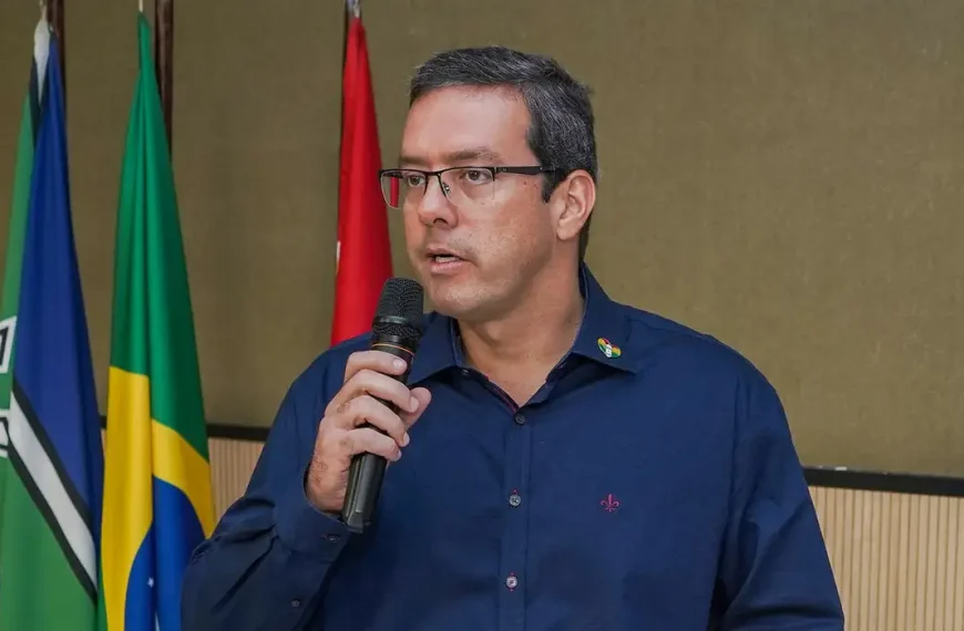 Após ser afastado pelo STF, prefeito de Macapá renuncia ao cargo