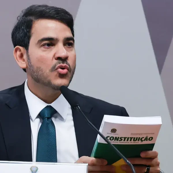 Em sabatina, Messias defende autocontenção do STF em pautas polêmicas