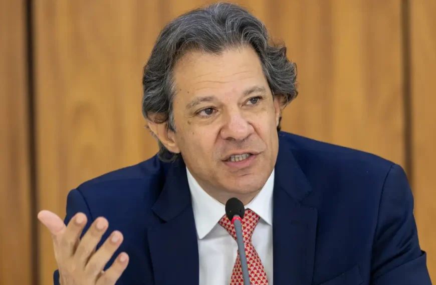 Haddad critica privatizações de Tarcísio e promete revisar contratos