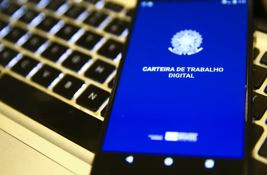 Taxa de desemprego cai para 5,3%, a menor para o trimestre até agosto