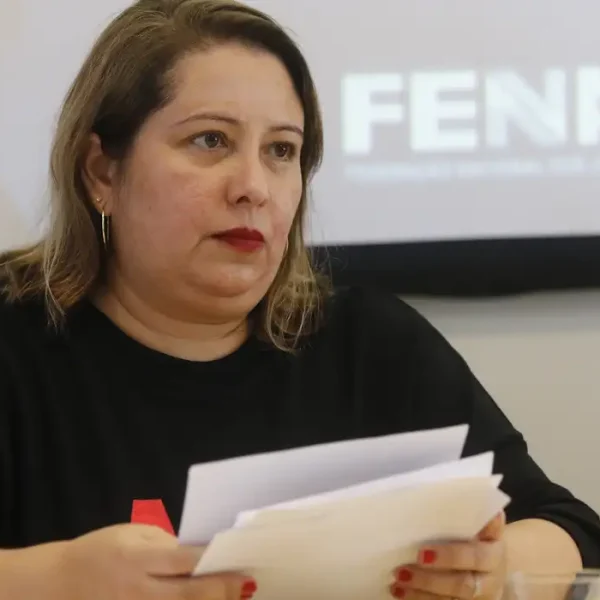 “Tiktokização” e crise sufocam propostas de campanha, diz Fenaj