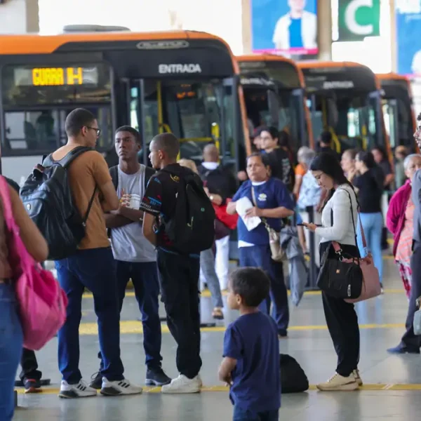Transporte e insegurança fazem 40% das mulheres desistirem de emprego