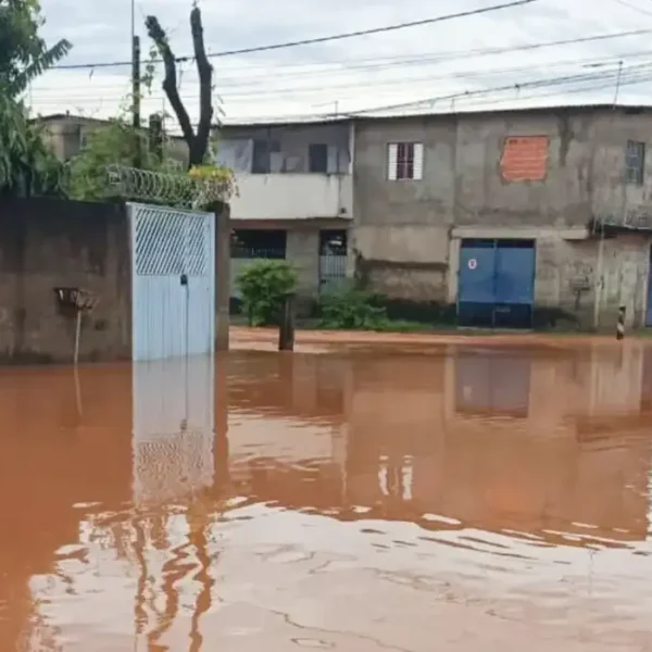 Chuva altera local de votação em Itapevi, no interior paulista